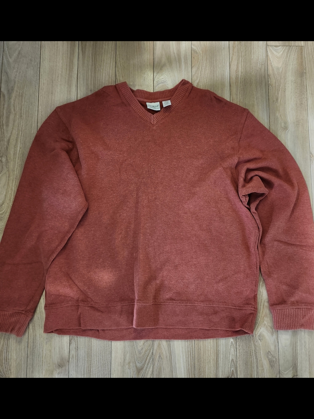 L.L. Bean Men's Rust Vneck Sweater 100% Cotton Size: XL Used